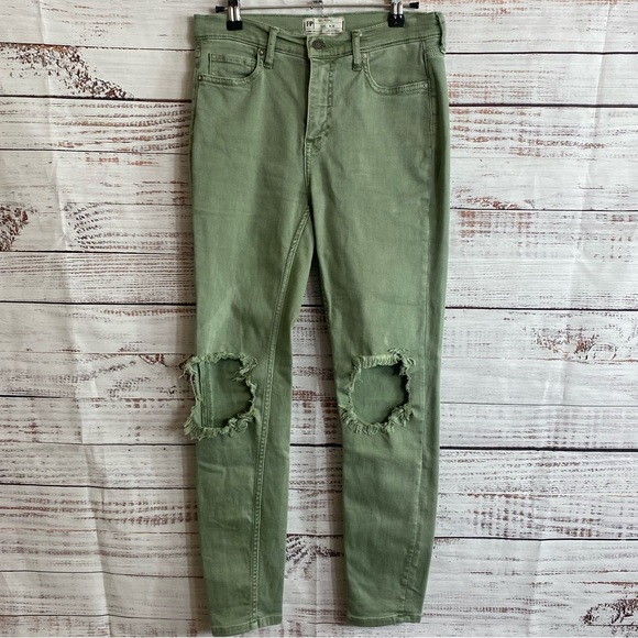 Free People Denim - FREE PEOPLE OLIVE GREEN BUSTED KNEE HIGH WAISTED SKINNY ANKLE JEANS